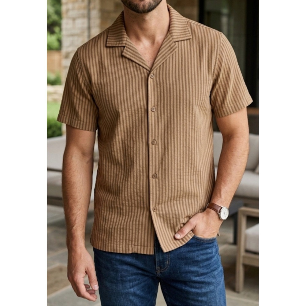 Windward short sleeve M Seersucker, button-down shirt in a neutral Brown